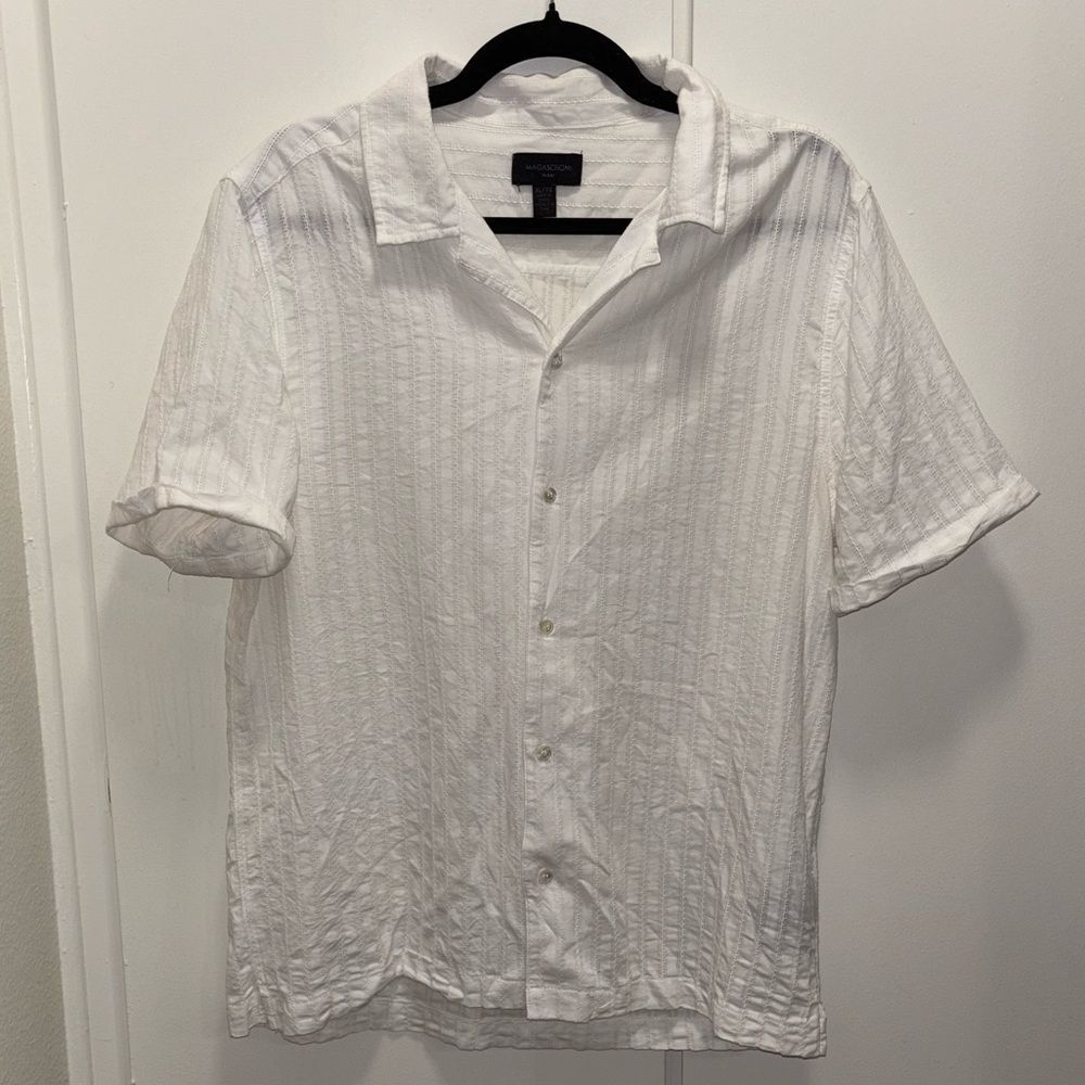 Magaschoni Menโs Sz XL 100% Cotton Cabana White Button Up Shirt Vacation Resort
